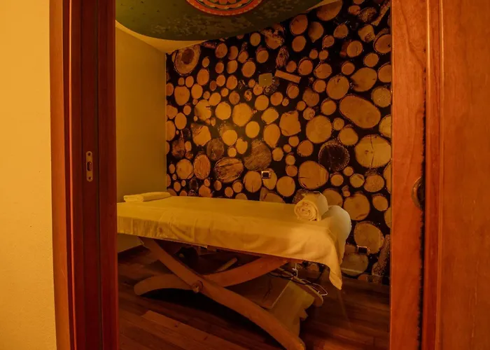 Paradise Hotel & Wellness